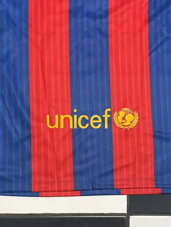 Nike FC Barcelona 2016-17 Home Jersey - Picture 3 of 8